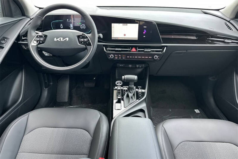 2025 Kia Niro EX