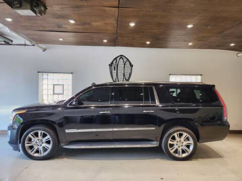2015 Cadillac Escalade ESV for sale at Midwest Car Connect in Villa Park IL