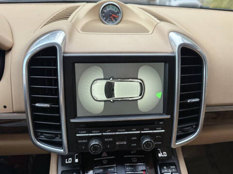 2014 Porsche Cayenne Platinum