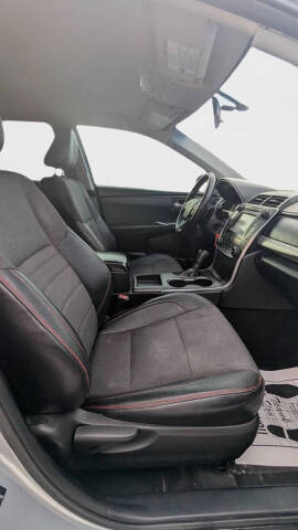 2016 Toyota Camry SE