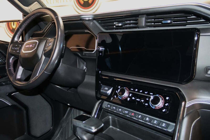 2023 GMC Sierra 1500 AT4X