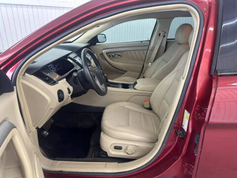 2018 Ford Taurus SEL