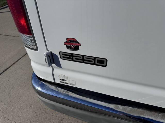 2002 Ford E-Series E-250