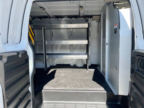 2024 Chevrolet Express 2500