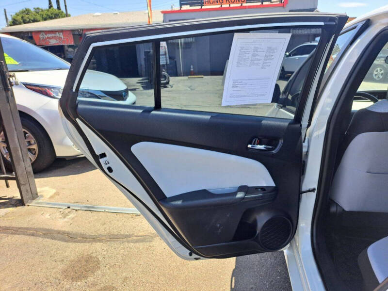 2016 Toyota Prius Three