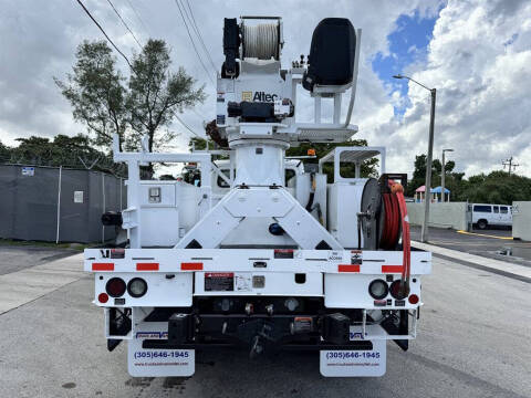 2020 Freightliner M2 106