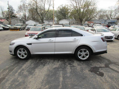 2018 Ford Taurus SEL
