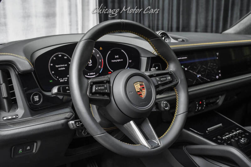 2025 Porsche Cayenne GTS