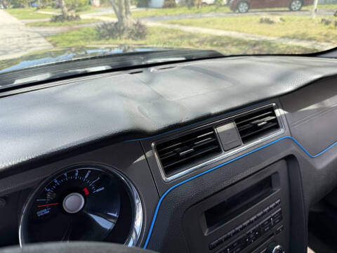 2012 Ford Mustang V6 Premium