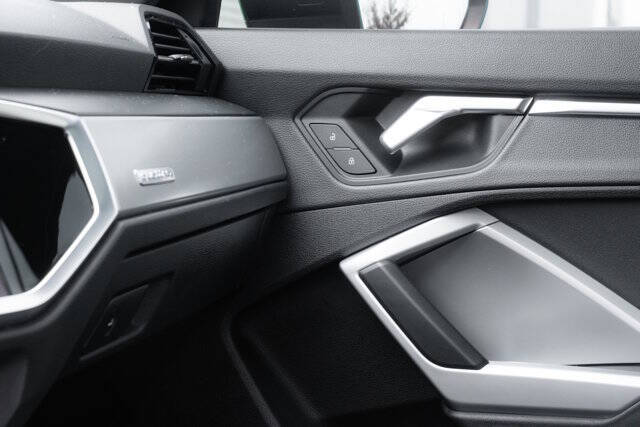 2020 Audi Q3 quattro Premium 45 TFSI