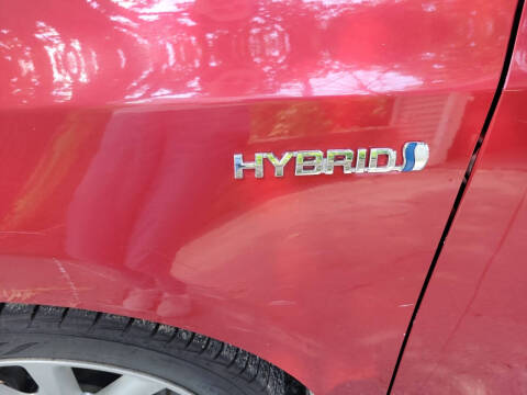 2013 Toyota Prius v Five
