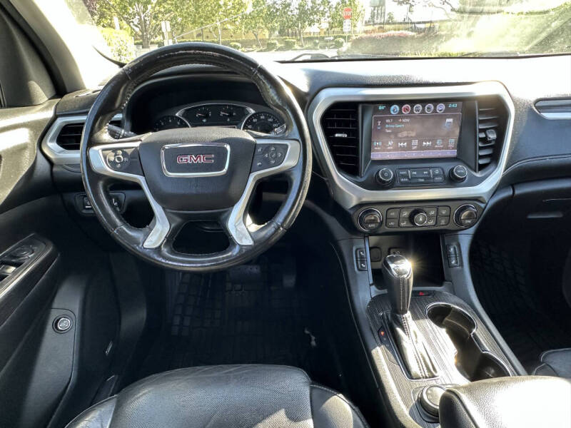 2017 GMC Acadia SLT-1
