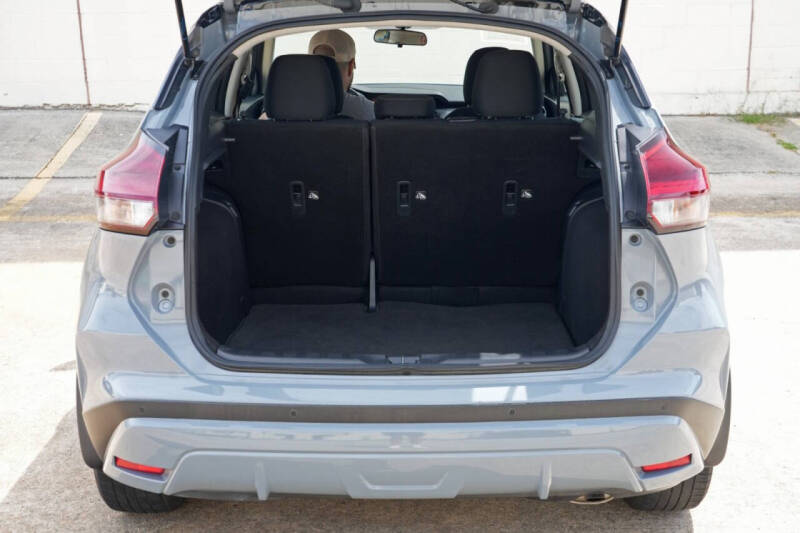 2023 Nissan Kicks SV