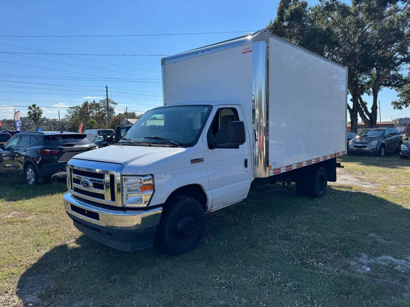 2021 Ford E-Series E-450 SD