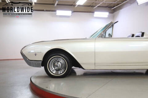 1962 Ford Thunderbird