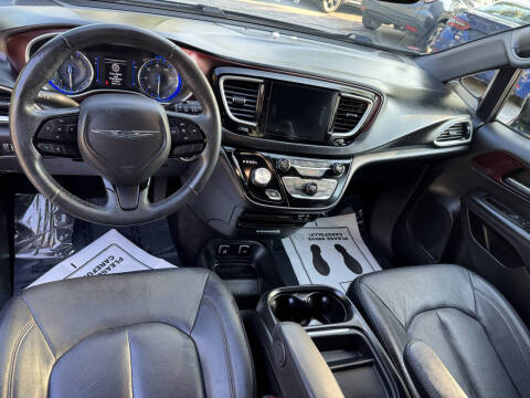 2020 Chrysler Pacifica Touring L 35th Anniversary