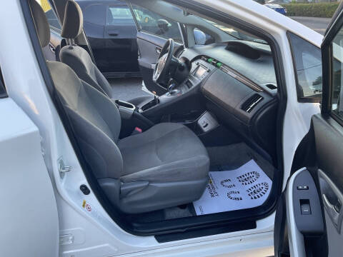 2012 Toyota Prius Two