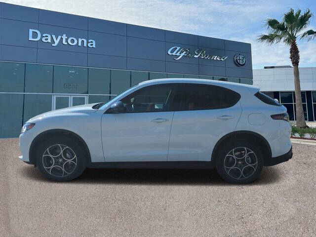 2025 Alfa Romeo Stelvio