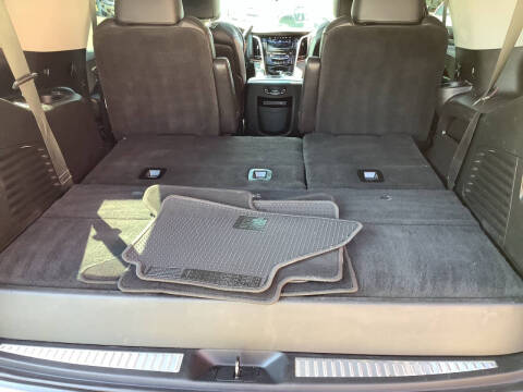 2019 Cadillac Escalade Luxury