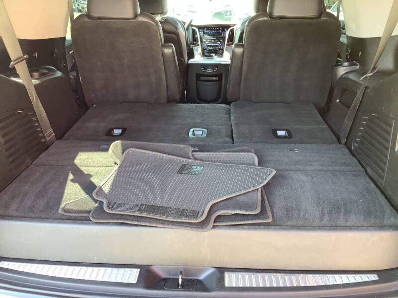 2019 Cadillac Escalade Luxury