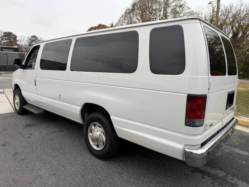 2013 Ford E-Series E-350 SD XLT