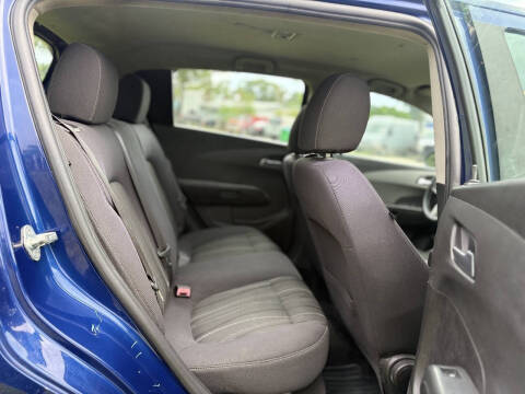 2013 Chevrolet Sonic LT Manual