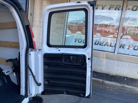 2025 GMC Savana 2500