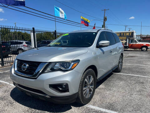 2019 Nissan Pathfinder for sale at Fernando's Auto Sales LLC. in Dallas TX