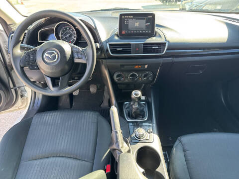 2016 Mazda MAZDA3 i Sport