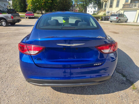 2017 Chrysler 200 LX