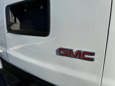 2022 GMC Savana 2500
