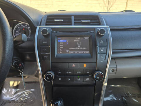 2016 Toyota Camry LE