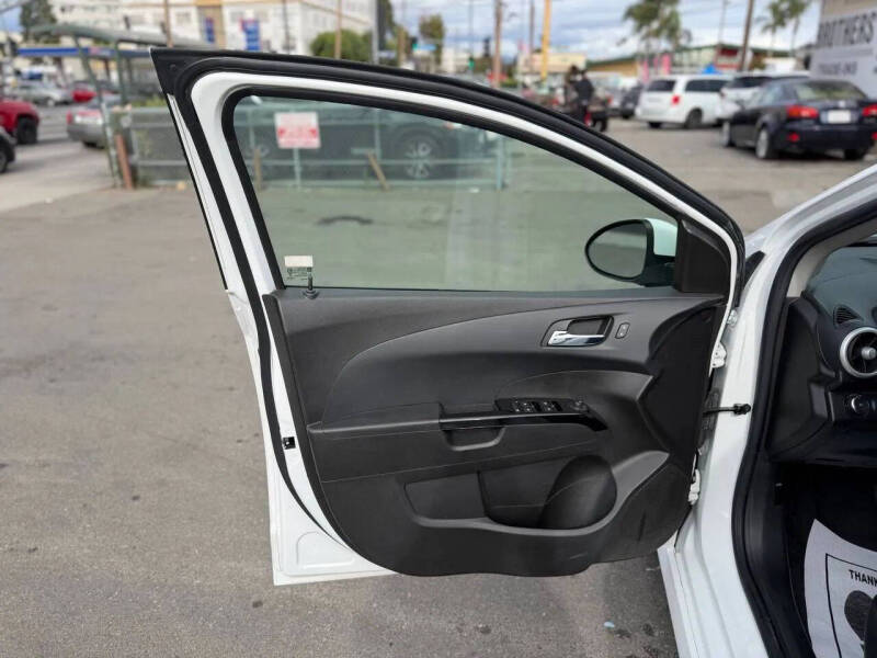 2017 Chevrolet Sonic LT Auto