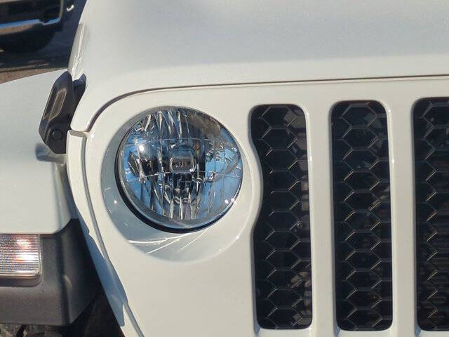 2022 Jeep Gladiator Sport S