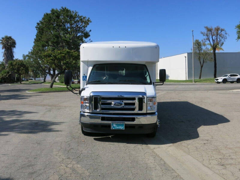 2024 Ford E-450 ADA Passenger Bus