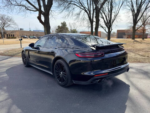 2018 Porsche Panamera