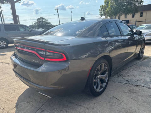 2015 Dodge Charger SXT