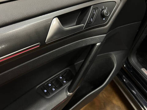 2019 Volkswagen Golf GTI S