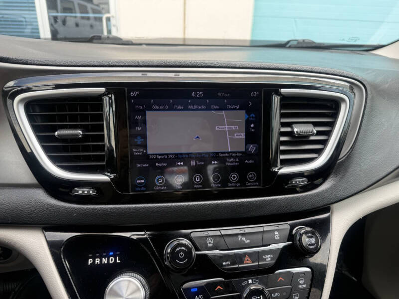 2020 Chrysler Pacifica Touring L Plus