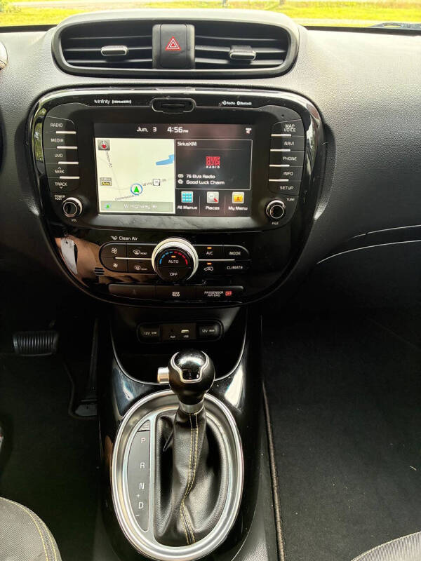 2015 Kia Soul +