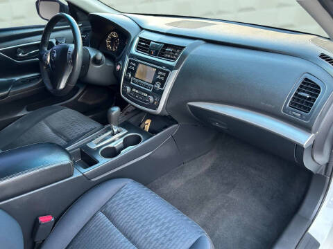 2017 Nissan Altima 2.5 SV