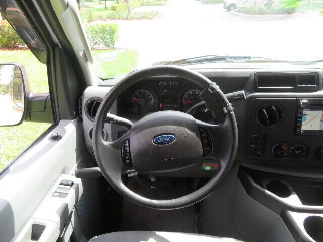 2014 Ford E-Series E-150 XLT