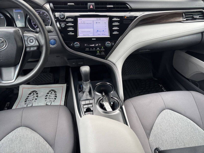 2020 Toyota Camry Hybrid LE