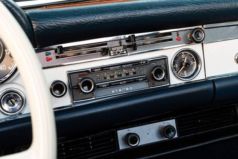 1969 Mercedes-Benz 280-Class