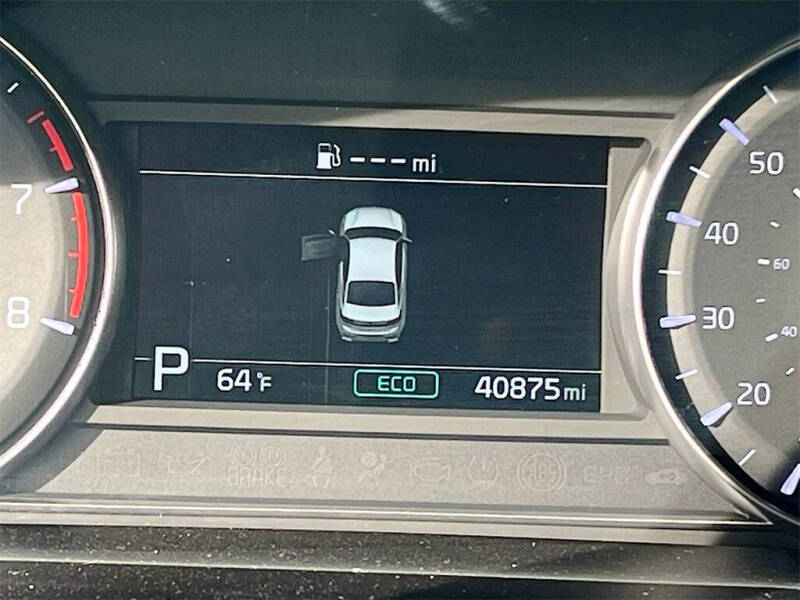 2020 Kia Cadenza Technology