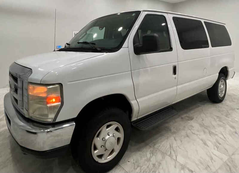 2012 Ford E-Series E-350 SD XL