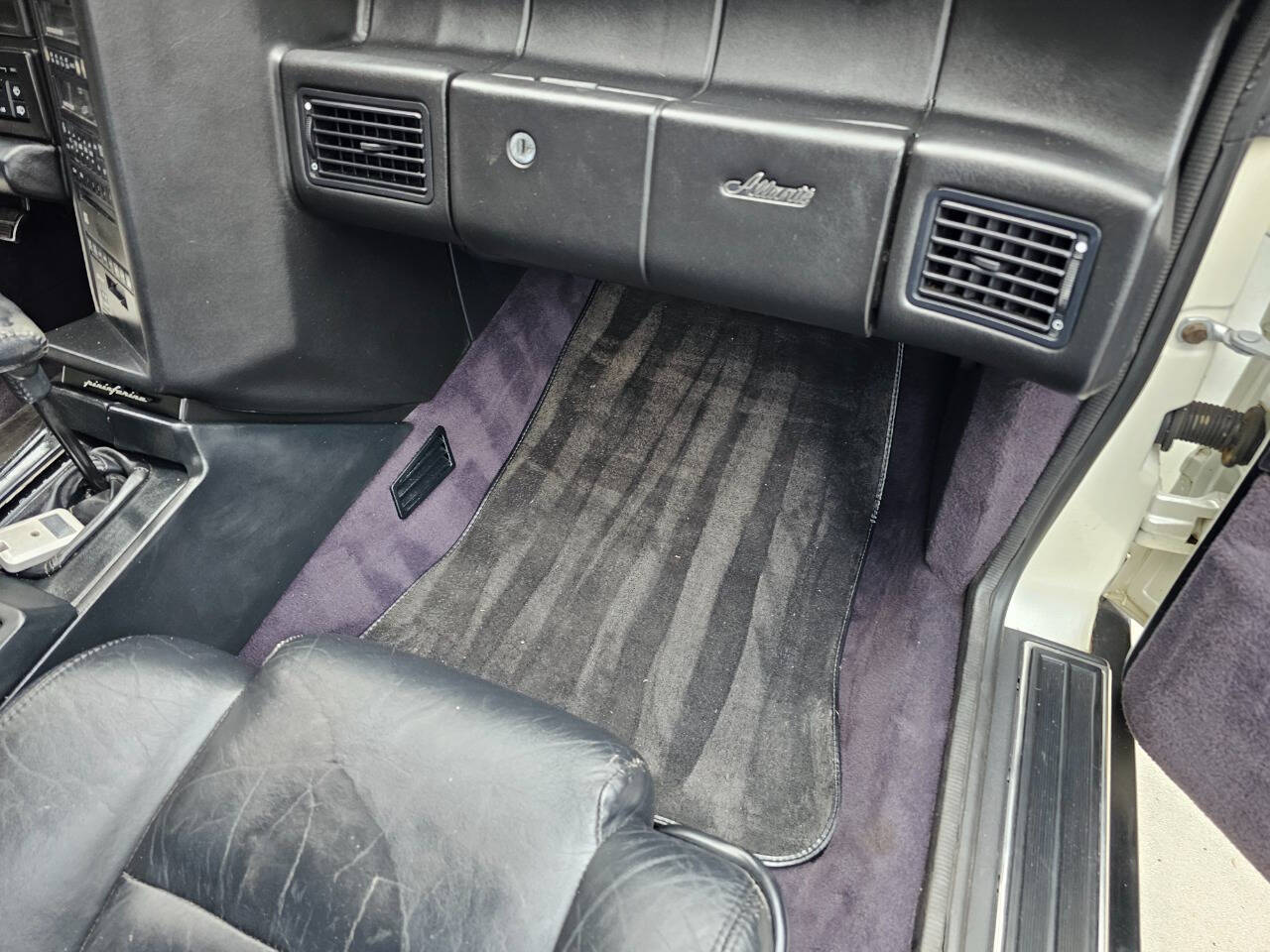 1993 Cadillac Allante 40