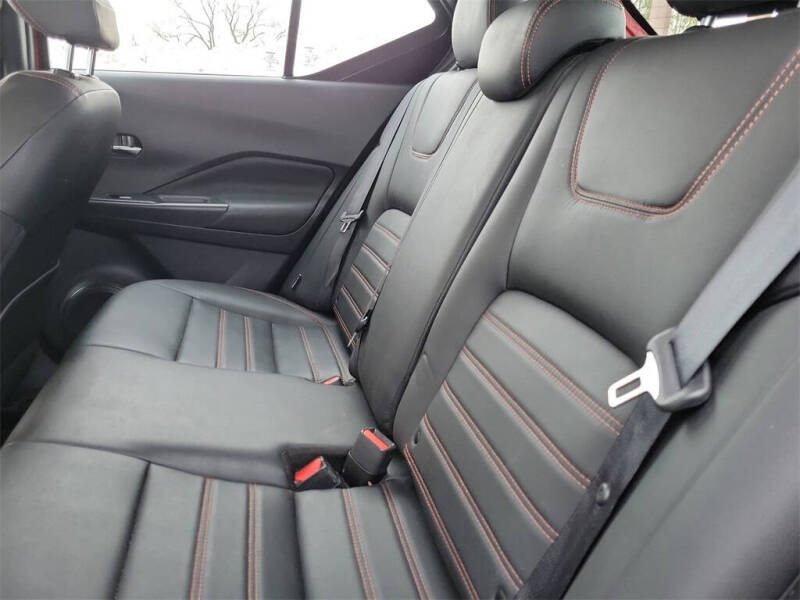 2020 Nissan Kicks SR