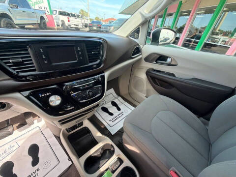2017 Chrysler Pacifica Touring