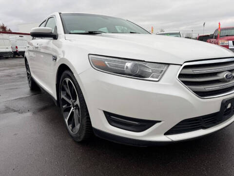 2016 Ford Taurus SEL
